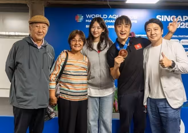 方力申自爆與太太閃婚生女原因！直呼單身太久，一下子被她外表吸引！