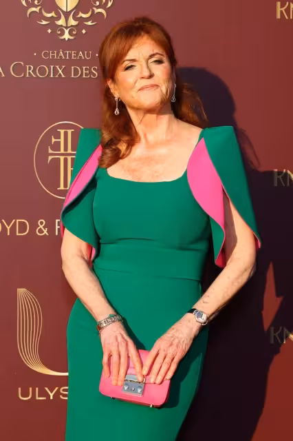 66歲王室「棄妃」莎拉雪山落難，背後隱情令人心碎！