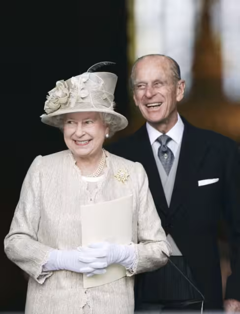查爾斯深夜宣布神秘女史學家，英女王70年秘密將揭曉！