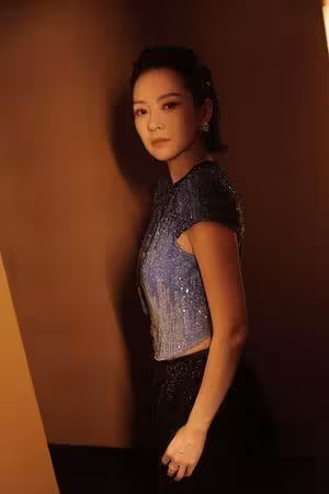 金像獎/古天樂玩瘋了!Kiss Cam凌空狂啾3女神 章子怡火辣美背殺翻紅毯