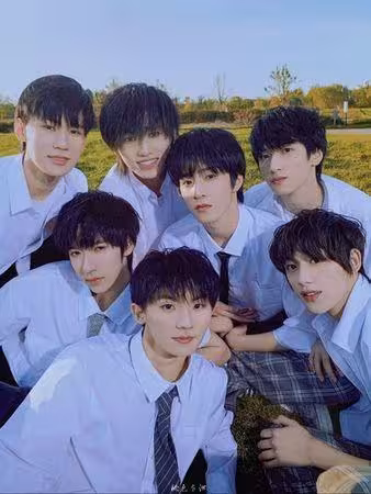TFBOYS公司惹火粉絲！剛割完韭菜「總部就被雷劈」　雷擊畫面沖熱搜