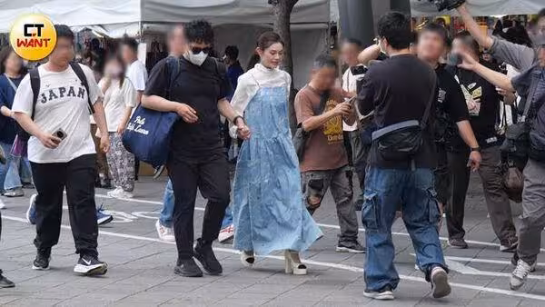 朱海君躲媒體「牽手護花使者」　現身電影院…見鏡頭秒垮臉拒拍