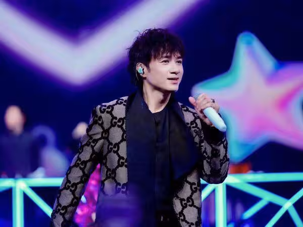 大咖男星藏愛經紀人8年　一公開就結婚「隔年就生了」