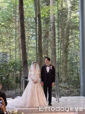 鄭家純夫妻倆開心迎寶寶　互許「要一起探索全世界」