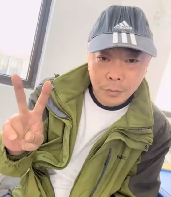 湖北董浩老師因心梗離世,年僅55歲,疑似與長期熬夜加班教學有關