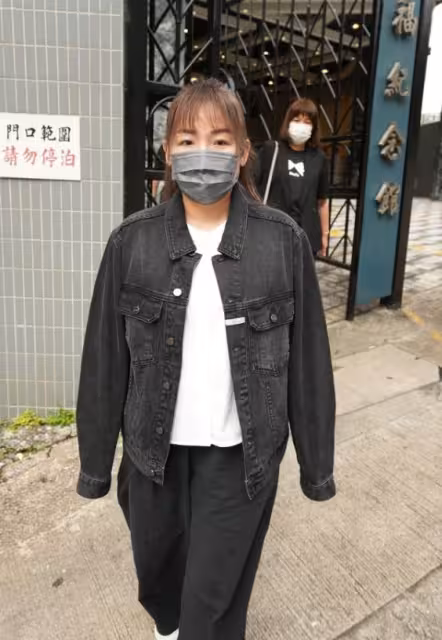 TVB前女星今日設靈!小兒媳現身被阻攔在靈堂外!花牌還被仍在後樓梯!