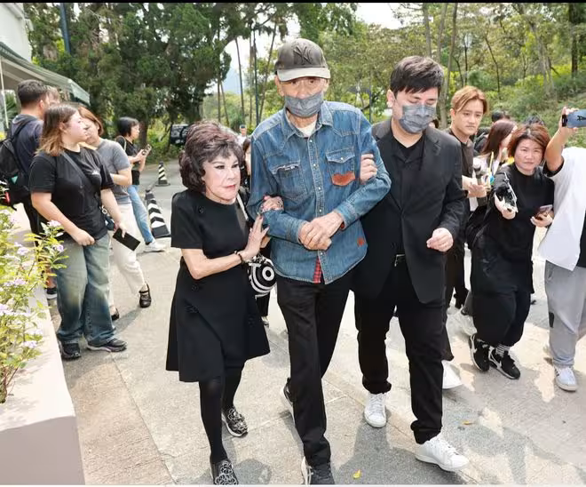 TVB前女星今日出殯!兄弟反目後首次同框!長子稱阻攔弟媳進靈堂:她執意闖進來