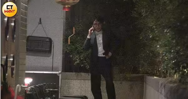 賀瓏卷劈腿風波復出「深夜聚會全被拍」!身邊獨漏緋聞女友Albee
