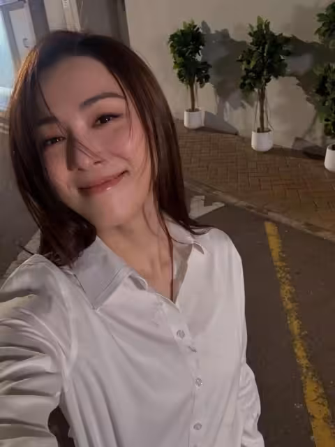 TVB男星大曬新劇女主角靚照！稱讚其顏值最高演技最好！身邊好友瘋狂求介紹！