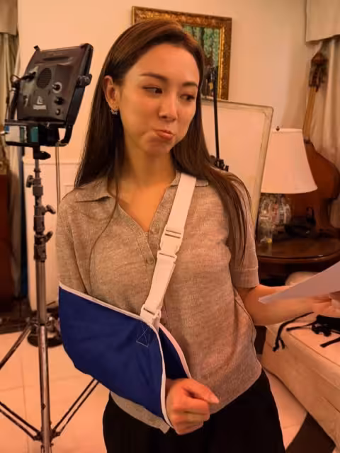 TVB男星大曬新劇女主角靚照！稱讚其顏值最高演技最好！身邊好友瘋狂求介紹！
