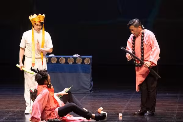 陳漢典演到一半突下台「點名女民眾互動」 一看竟是愛妻Lulu!