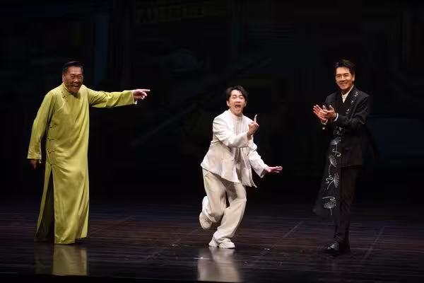 陳漢典演到一半突下台「點名女民眾互動」 一看竟是愛妻Lulu!