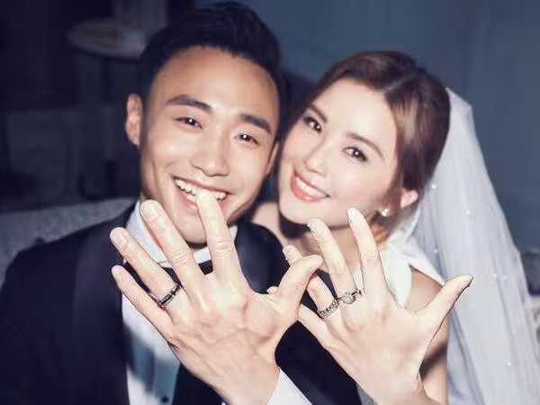 阿Sa情史曝光！　曾秘婚鄭中基4年「同天宣布結婚又離婚」