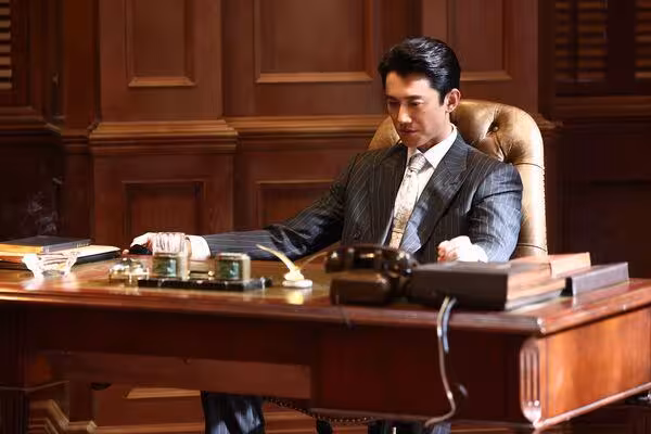 吳慷仁被狂扇24耳光「打到臉腫泛淚」　謝君豪認來真的：手都痛了