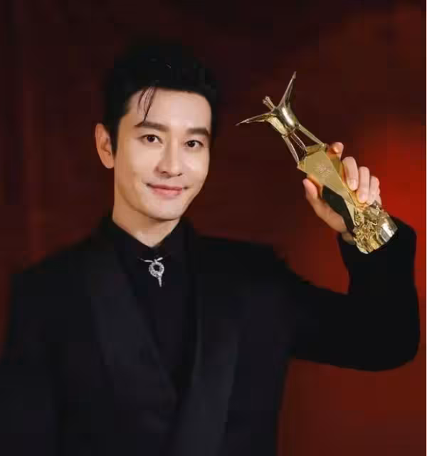 北電96班30年聚首！陳坤黃曉明同框，趙薇祖峰現身，誰是人間清醒