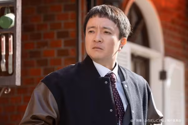 開局就被賜死!「庶民派影帝」重生救初戀尋真兇