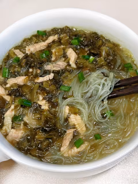 我媽做了十幾年的酸菜肉絲粉，不好吃算我輸🤣！！