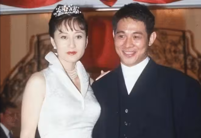 向太談「李連杰拋妻論」，誇他好男人，凈身出戶真能洗清虧欠嗎？