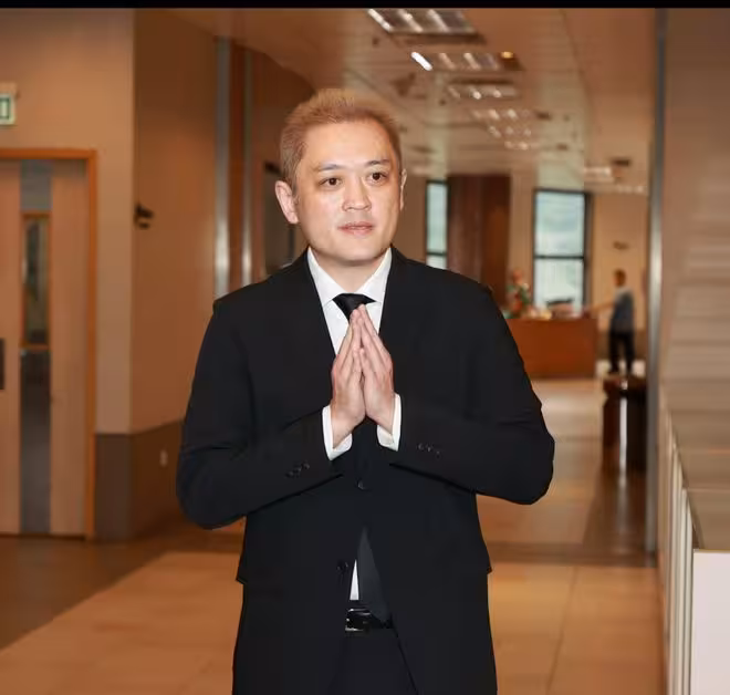 TVB老戲骨怒爆被長子夫婦掏空200萬！宣布財產後事全交給小兒！公開為小兒媳平反