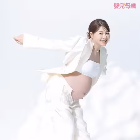 謝京穎半截背心露渾圓孕肚!懷雙胞胎「連聲音都變」揭書偉寵妻舉動