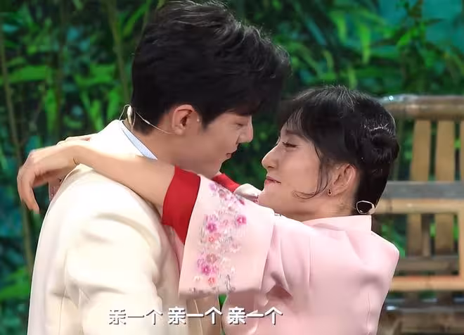 謝娜開演唱會，肖戰也玩起了「人情世故」，她磁場果然好強大啊
