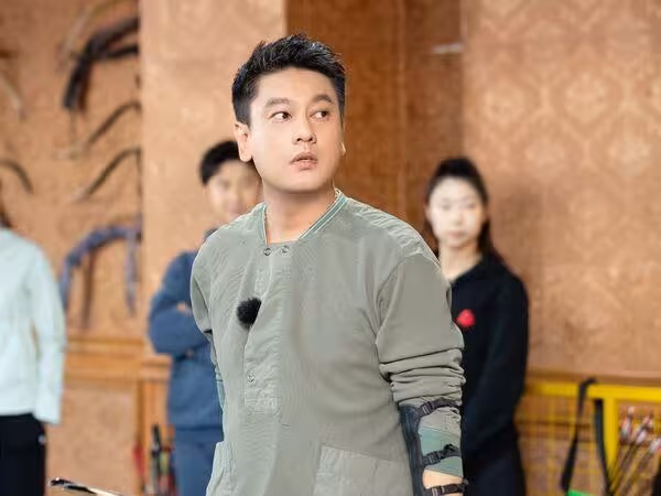 朱孝天遭詐騙！買108顆紫水晶竟是「含毒染色石英」　索賠1800元被封鎖