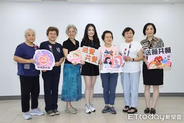 蜜雪新歌首唱催淚 唱到「一定要陪我長大」當場哭了