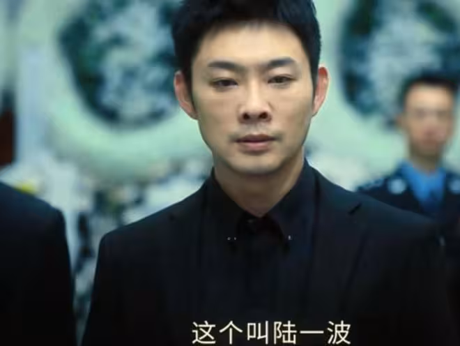 《低智商犯罪》周榮至死不知，綁架周淇滅口朗博文，才是他催命符