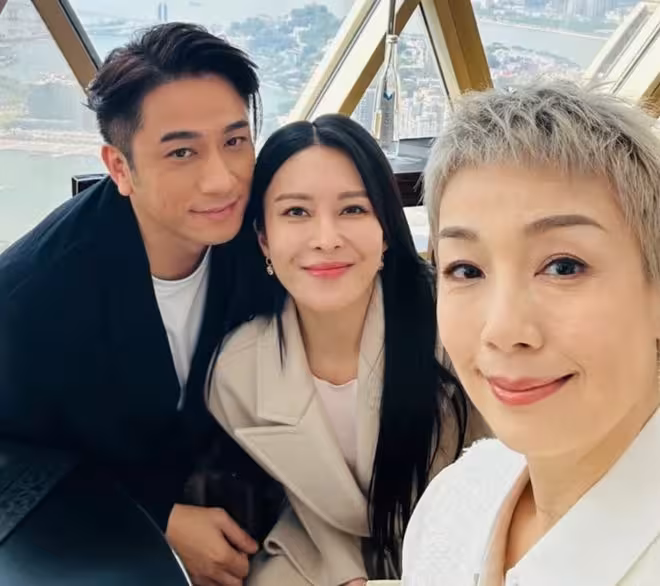 TVB視後新劇與吳卓羲演母子，14年前曾演情人有激情戲！直呼難以接受！