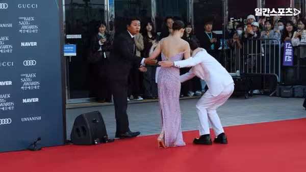 《機智》女星不止跌一次！連續重摔2次　現場畫面「她被扶出場」