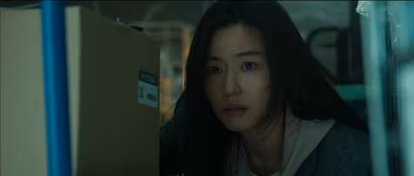 瘦到連女神都擔心！　全智賢拍活屍片「不斷喂食演員」：怕她昏倒