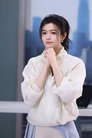 陳妍希坐輪椅開工！腳開刀「康復需半年」現況曝…新劇搭趙露思