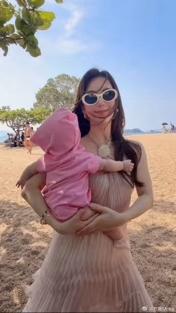 郭富城小4歲岳母罕露臉！方媛母親節曬合照　網贊：根本是姊妹