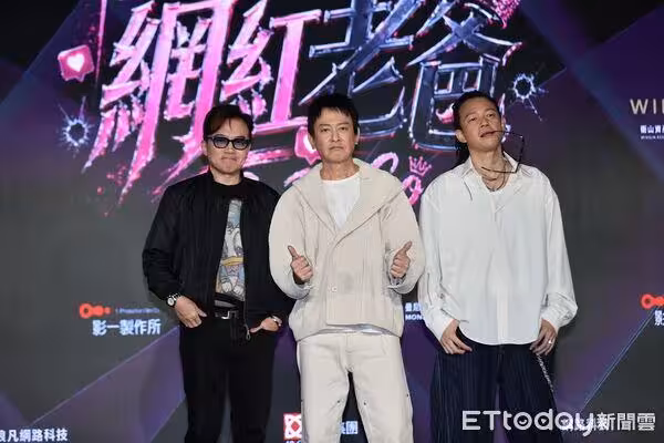 狄鶯直播露腳底放話：斗內2萬看內褲！　孫鵬「氣到不回家」：我勸她冷靜