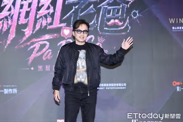 狄鶯直播露腳底放話：斗內2萬看內褲！　孫鵬「氣到不回家」：我勸她冷靜