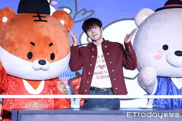 直擊／MONSTA X玟赫狂練下半身！寵粉展現成果　百人飆熱情尖叫聲