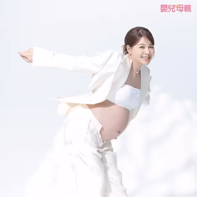 謝京穎生了！順產雙胞胎女寶寶「疊字小名曝光」　書偉感動謝愛妻