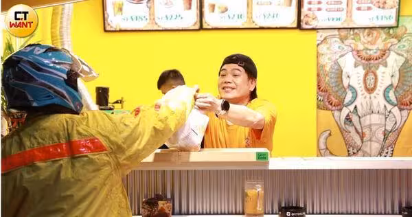 馬國弼下戲秒沖炸雞店　趕場打工「13年還清4500萬債務」
