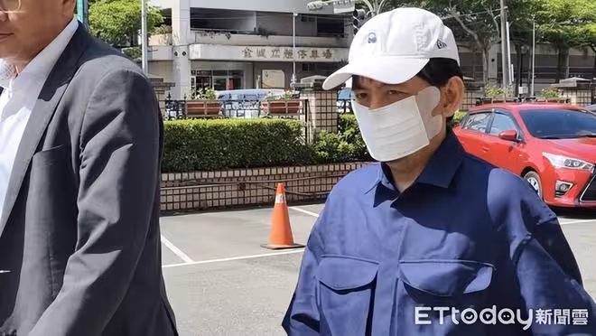 黃子佼存兒少性影像免囚！又撞傷女騎士涉肇逃，今2度現身開庭