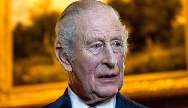 查爾斯剛3天平靜之旅後，死亡烏龍突襲，安德魯黑歷史再被掀翻！