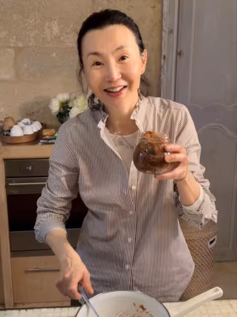 張曼玉法國豪宅罕曝光！　素顏做果醬「超大夢幻廚房」網驚呆