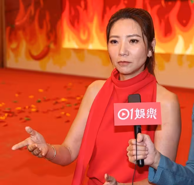 TVB「伸舌風波」持續發酵!又一女星爆料男搭檔加戲伸舌:毫無預警最難防