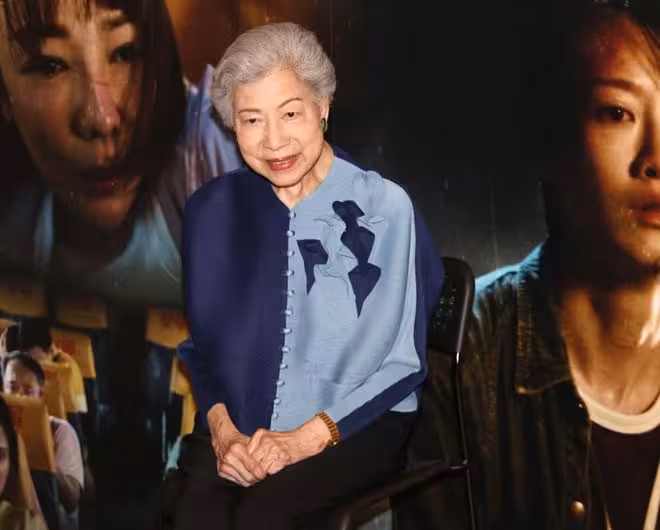 91歲TVB前女星自爆再次跌傷！身體不太好要拄拐杖！解釋離開TVB：工資少得可憐