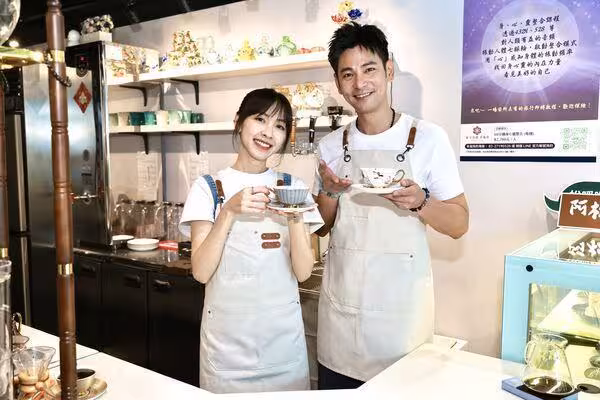 42歲楊子儀舊情復燃星二代女友！　認了「分分合合」乾爹阿西愛女