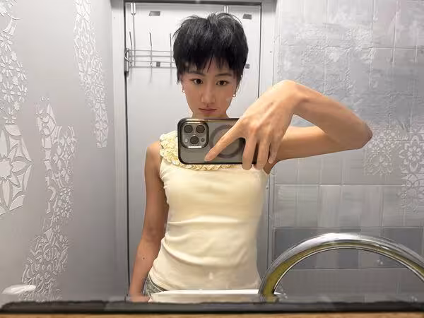 侯昌明22歲正妹女兒變了！大膽剪「耳上極短髮」老爸驚呼：女兒呢