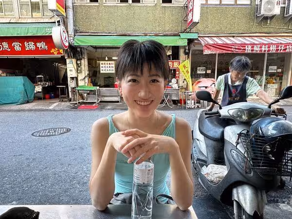 侯昌明22歲正妹女兒變了！大膽剪「耳上極短髮」老爸驚呼：女兒呢