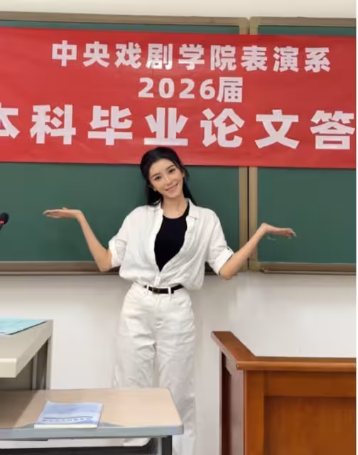 港姐季軍首部內地古裝劇開播，和一線男星楊洋搭檔，上演多場哭戲！