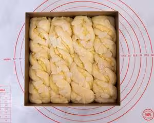 杏仁奶酥排包