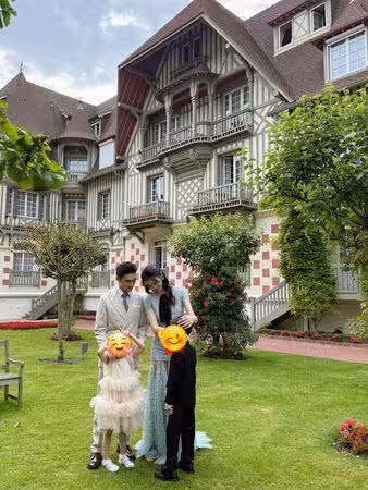 結婚7年終於辦婚禮！何猷君、奚夢瑤法國大婚　伴郎是大咖歌手
