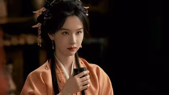 女性權謀劇《翹楚》開播，陳都靈周翊然主演，能成古裝劇黑馬嗎？